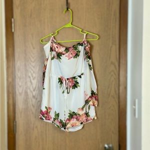 White floral romper. Size 5.